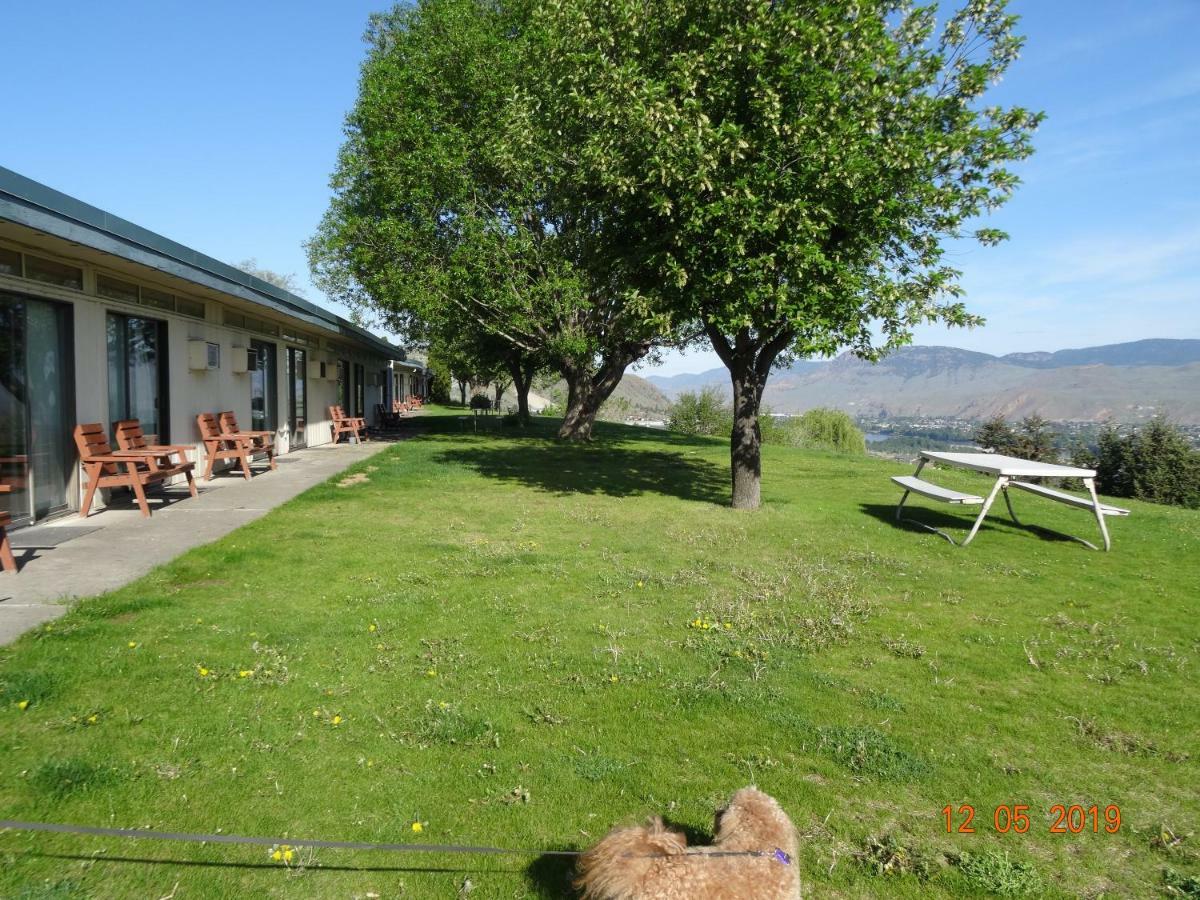 Hospitality Inn Kamloops Exterior photo