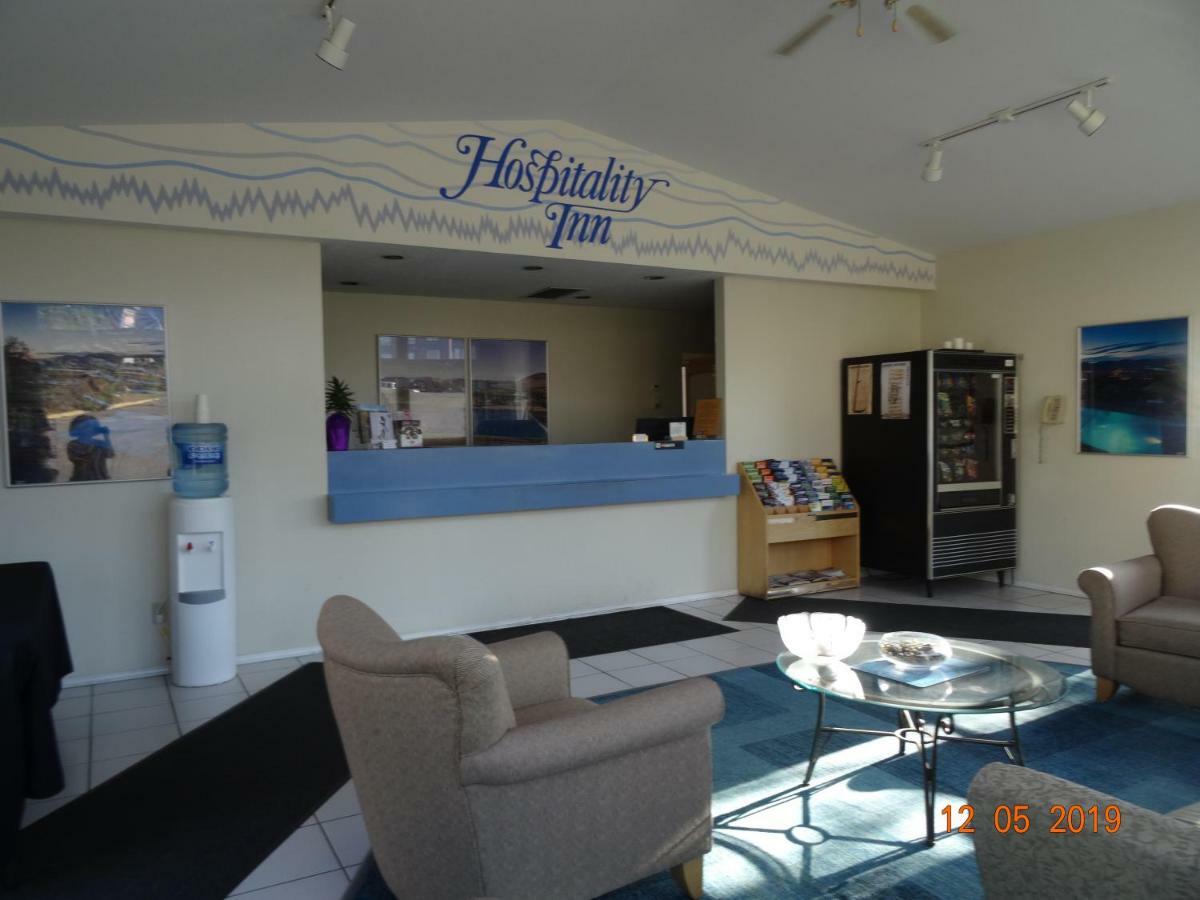Hospitality Inn Kamloops Exterior photo